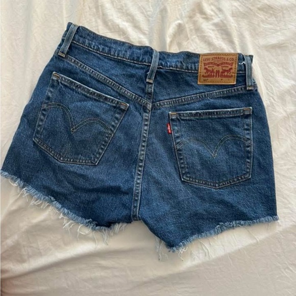 Levi 501 Shorts (Worn once) - Picture 2 of 2